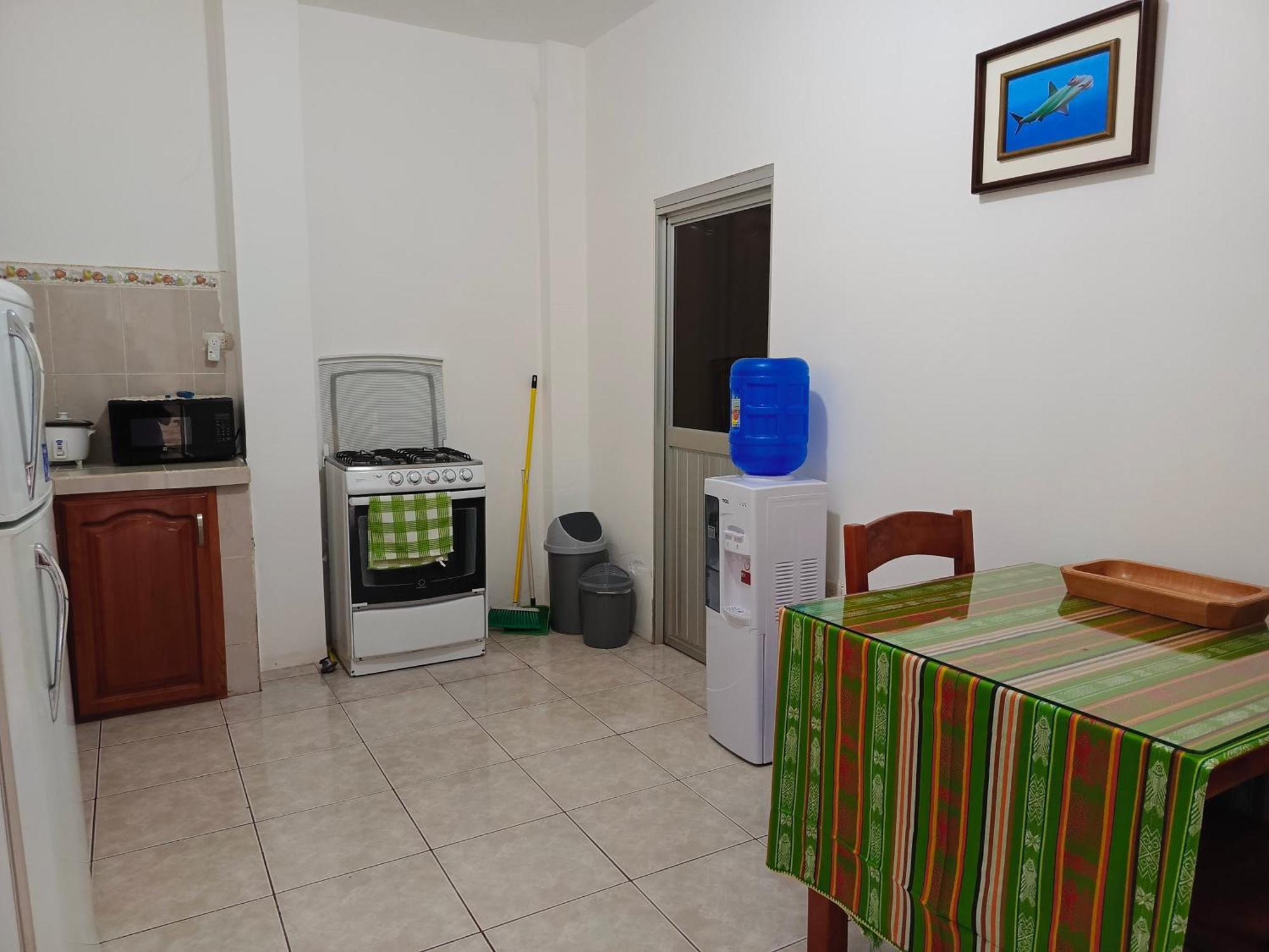 Teresita'S House Suites Con Cocina Privada Пуэрто-Бакерисо-Морено Экстерьер фото