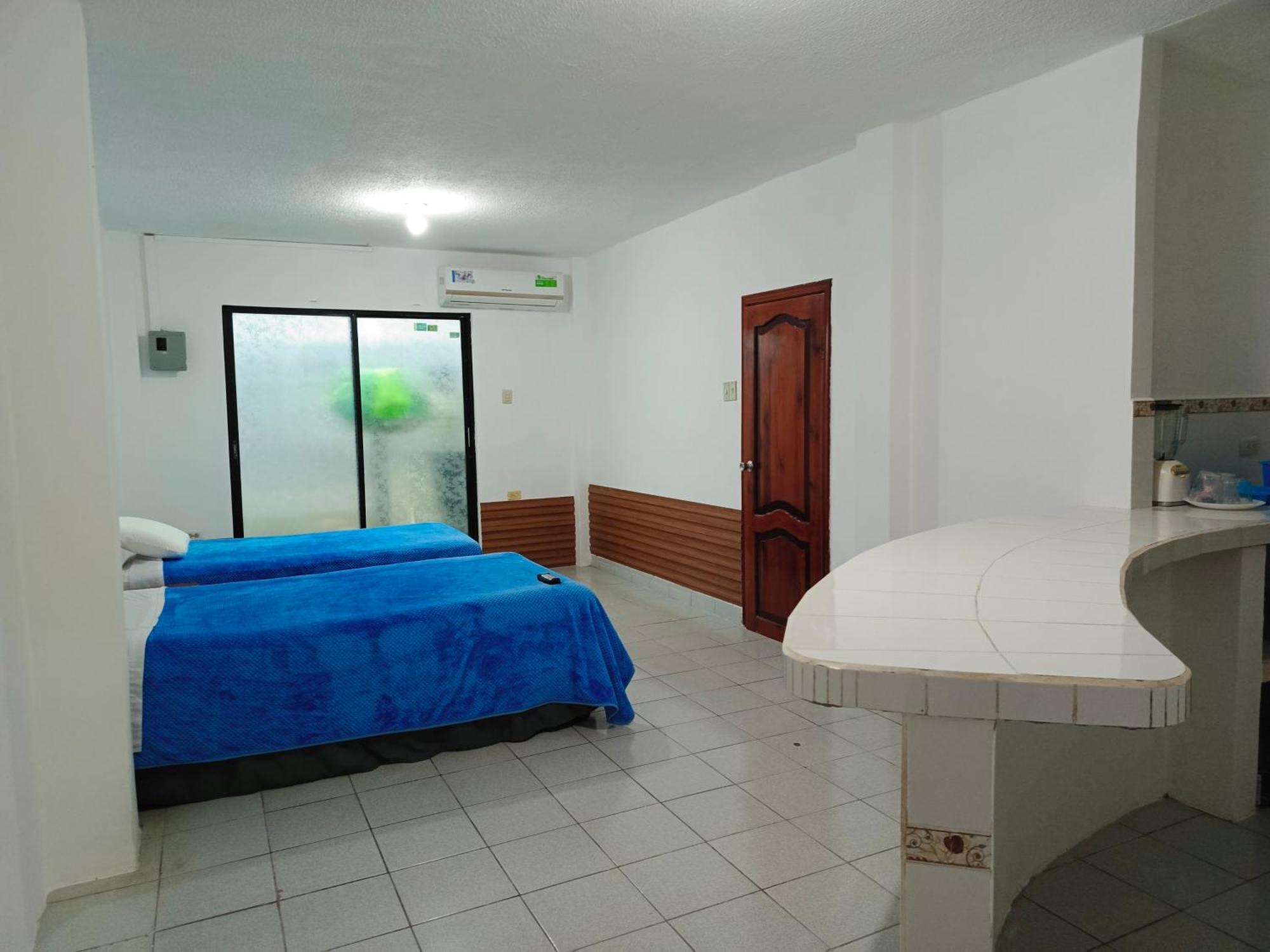 Teresita'S House Suites Con Cocina Privada Пуэрто-Бакерисо-Морено Экстерьер фото
