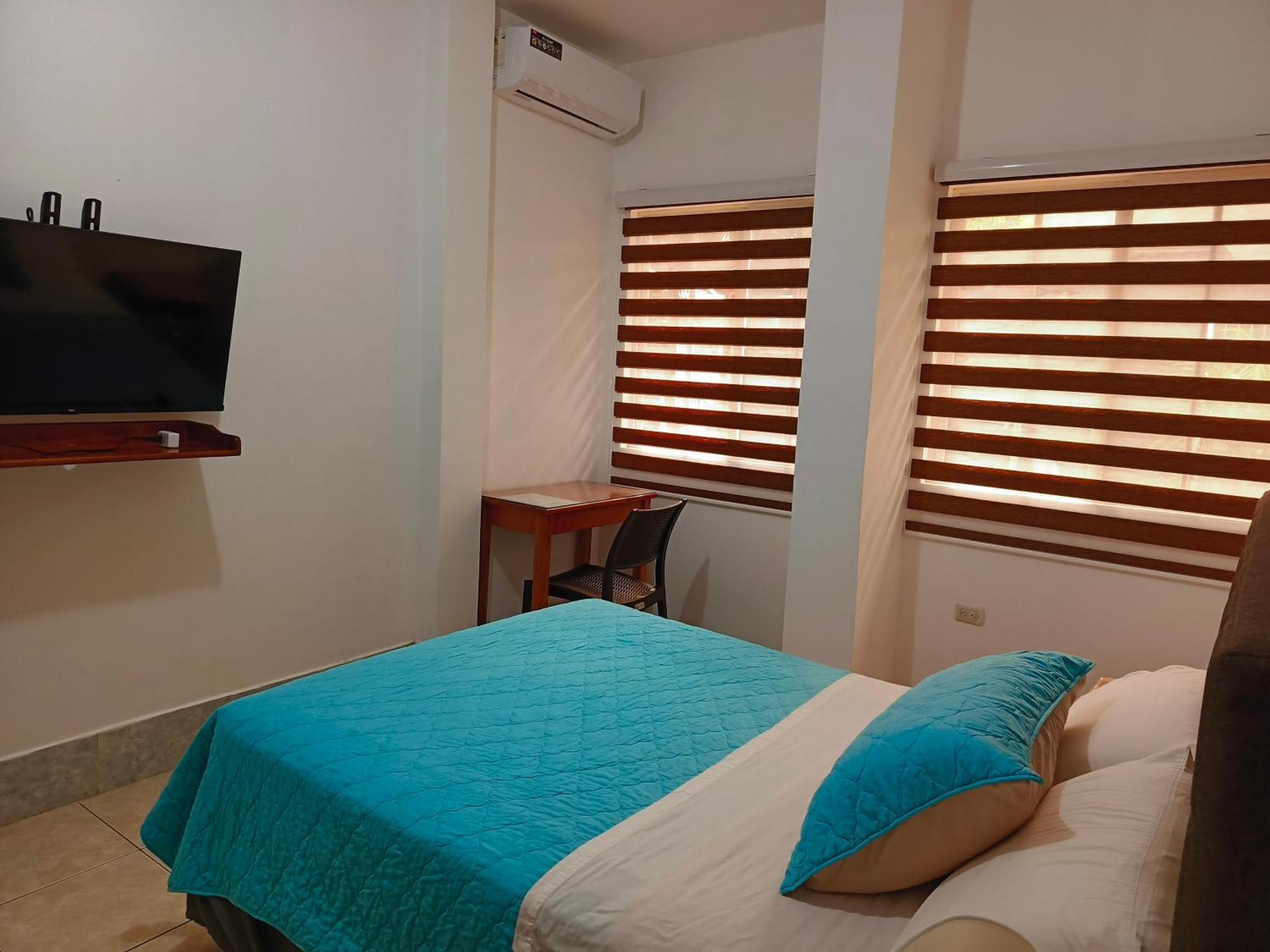 Teresita'S House Suites Con Cocina Privada Пуэрто-Бакерисо-Морено Экстерьер фото